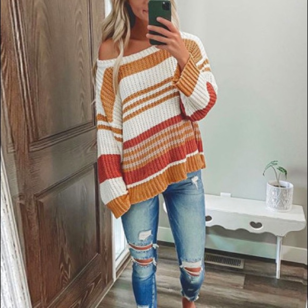 Oversized Colorful Striped Sweater - Picture 4 of 11